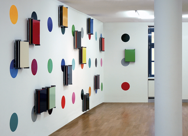 Installation im Kunstverein Speyer, ca. 900 x 300 x 10 cm
